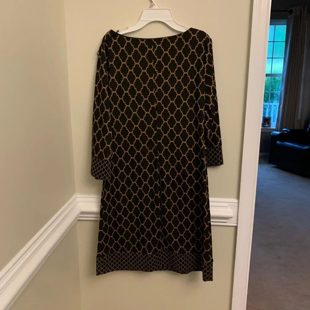 Dress - Picture 3 of 3